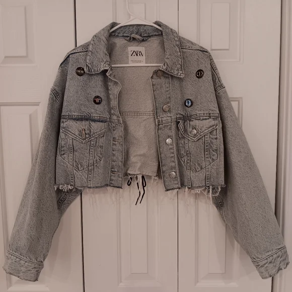 Zara Cropped Oversized Denim Jacket with Dior Pins - Picture 2 of 7